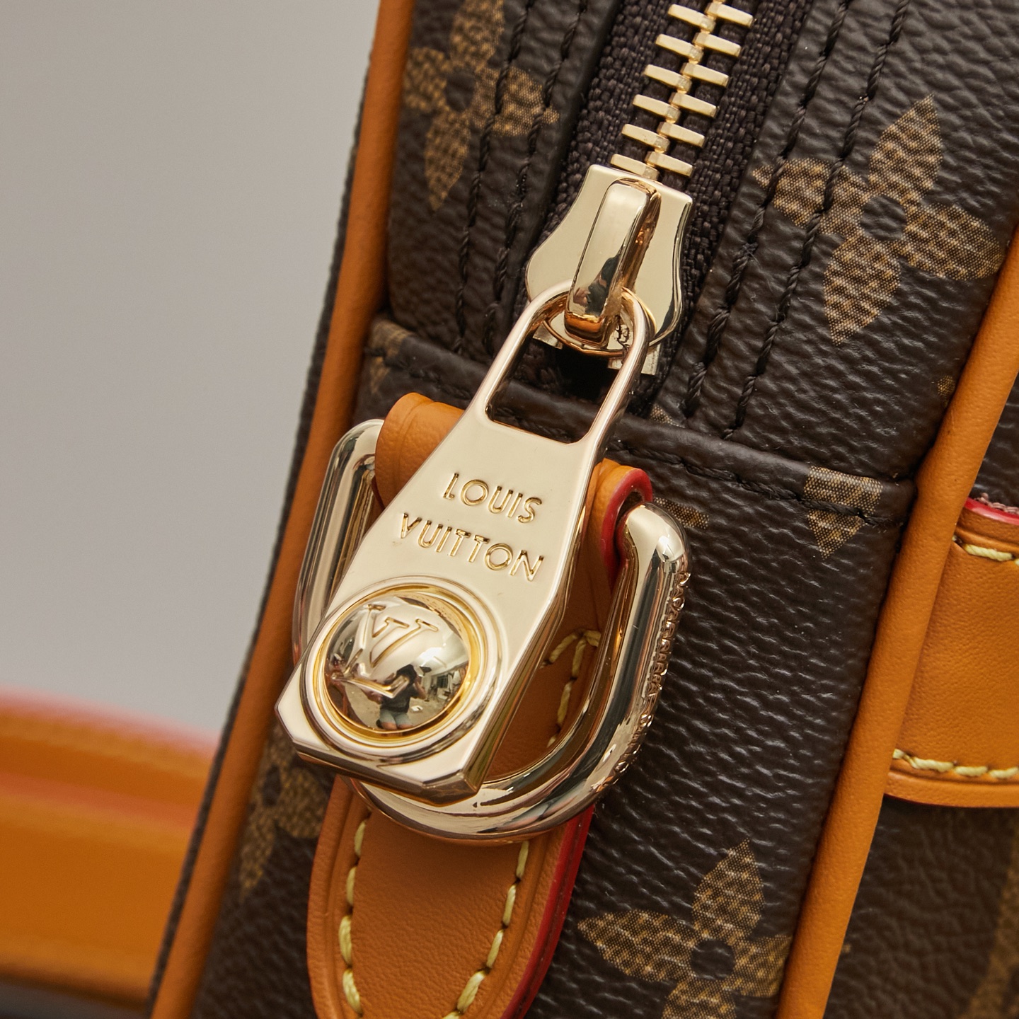 当店人気ルイヴィトンショルダーバッグコピーの2025年春夏バッグ M14013最高級