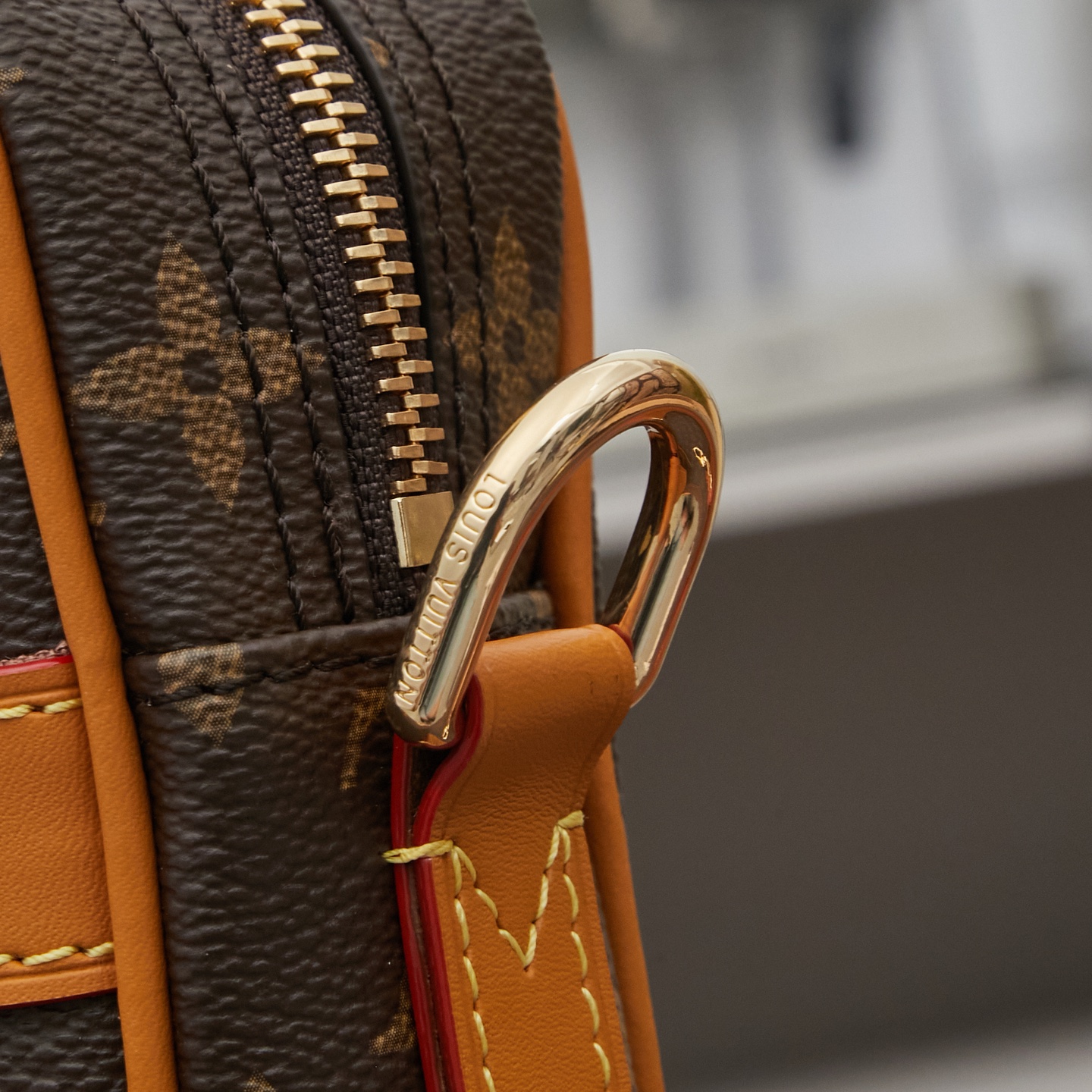 当店人気ルイヴィトンショルダーバッグコピーの2025年春夏バッグ M14013N級品