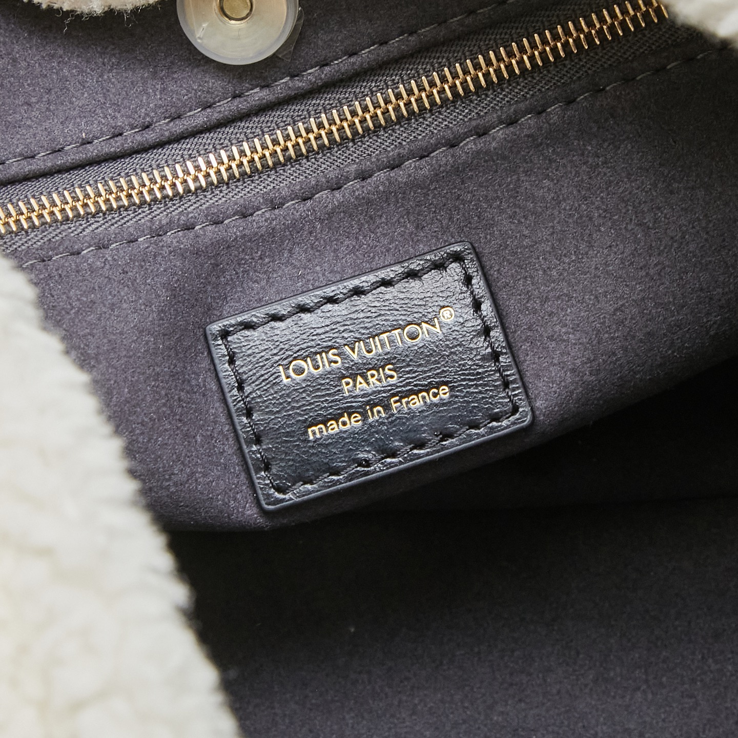 2025日本全国送料無料ルイヴィトンのシープスキントリムハンドバッグ M26568品質保証