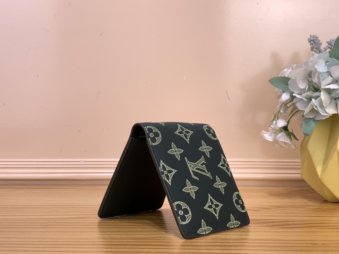 【超話題】ルイヴィトン新しい色メンズショートスーパーコピー財布 M27150信用第一品質保証