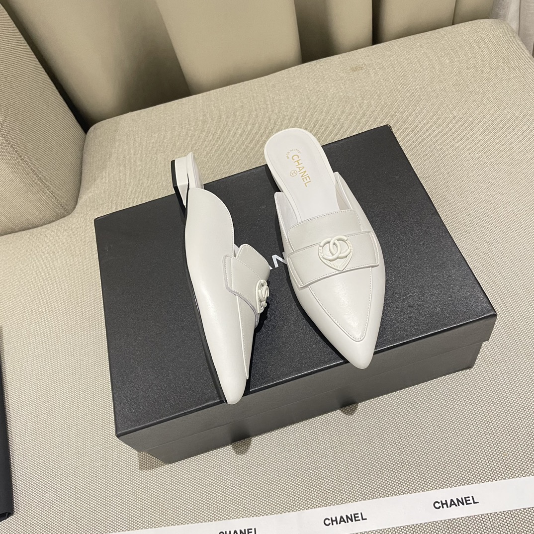2025今年新款のシャネルお気に入り美しいヒット商品スリッパ ch440399-2最高級