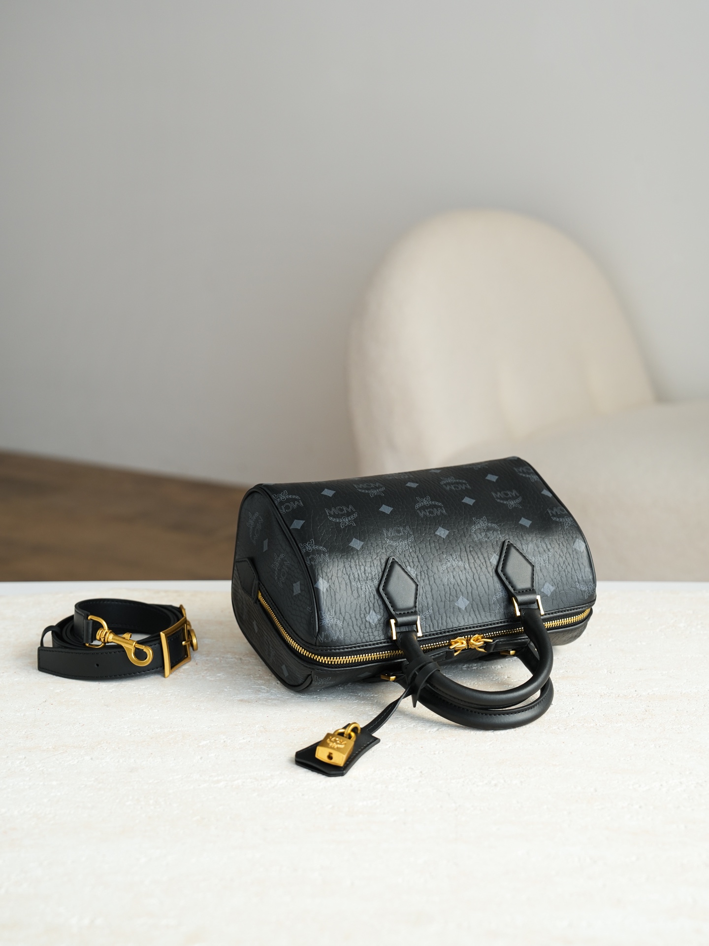 知名度はNo.1MCM ミディアム エラ ボストン高級コピーバッグ 100693激安送料無料