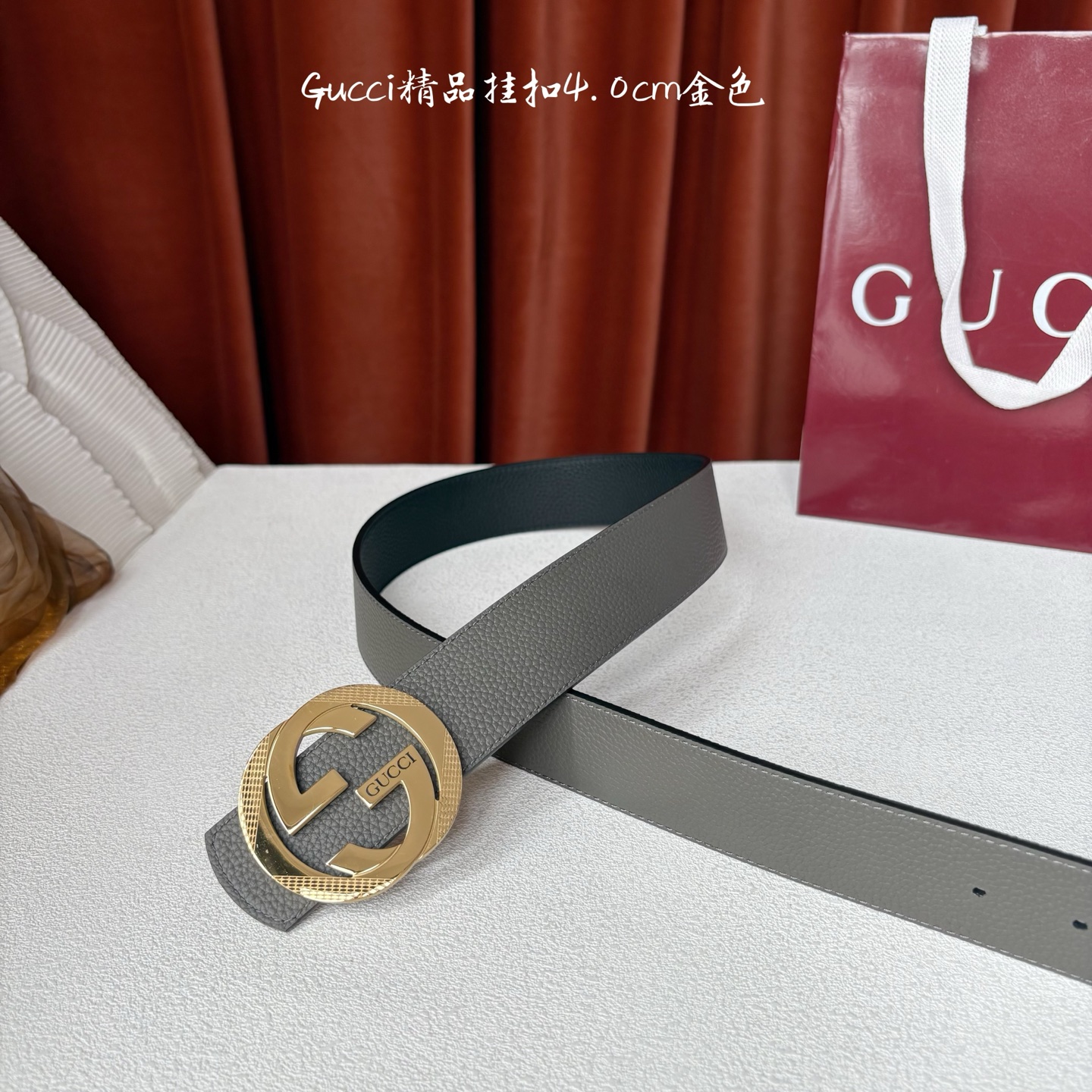 人気超絶のグッチグレーとブラックのペブルドカーフスキンリバーシブル男性ベルト 115450通販