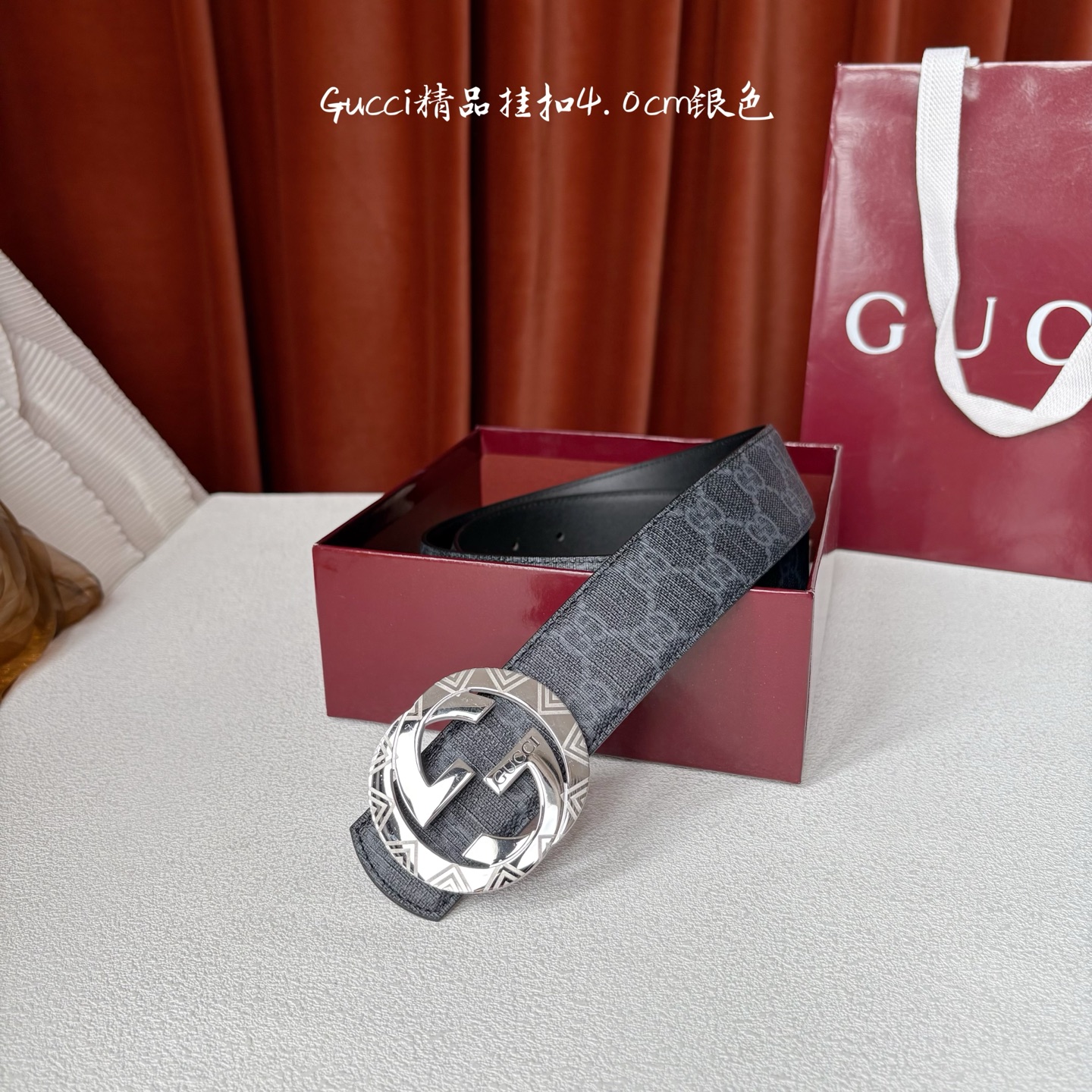 最高級の革を使用しグッチリバーシブルベルトコピー 115451