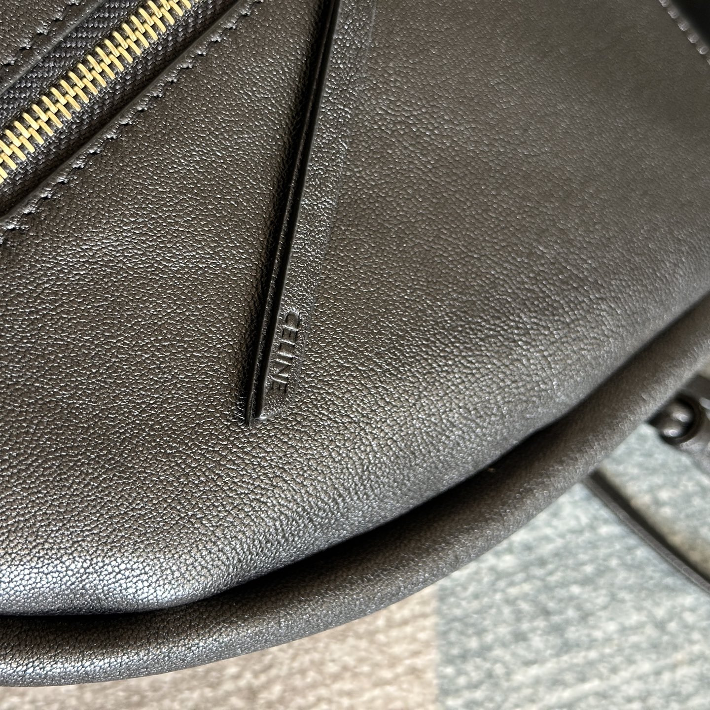 セリーヌの新作コピーブラックハーフムーン最新と古典的バッグ 124142-2送料無料最高級