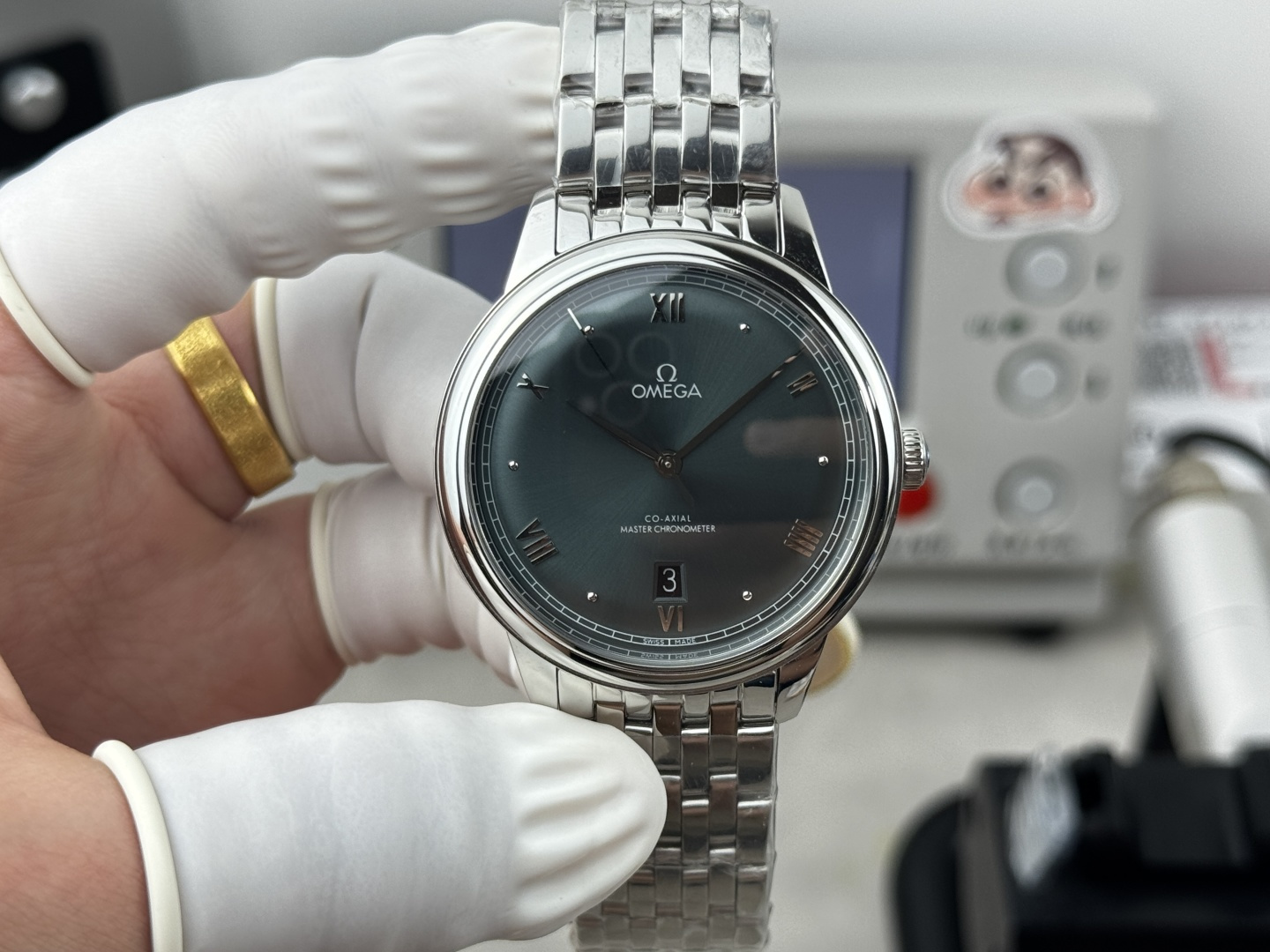 最新のオメガ デ・ヴィル シリーズのエレガントな男性用 3 針自動巻き機械式時計 128713