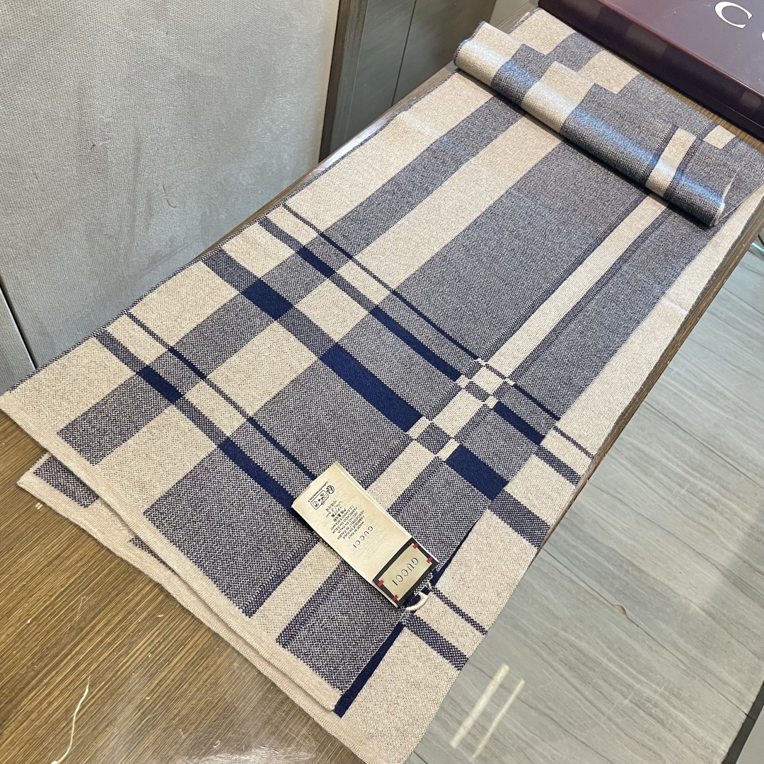 人気商品入荷グッチのユニセックスニット偽物スカーフ 130130安心と信頼老舗N級品