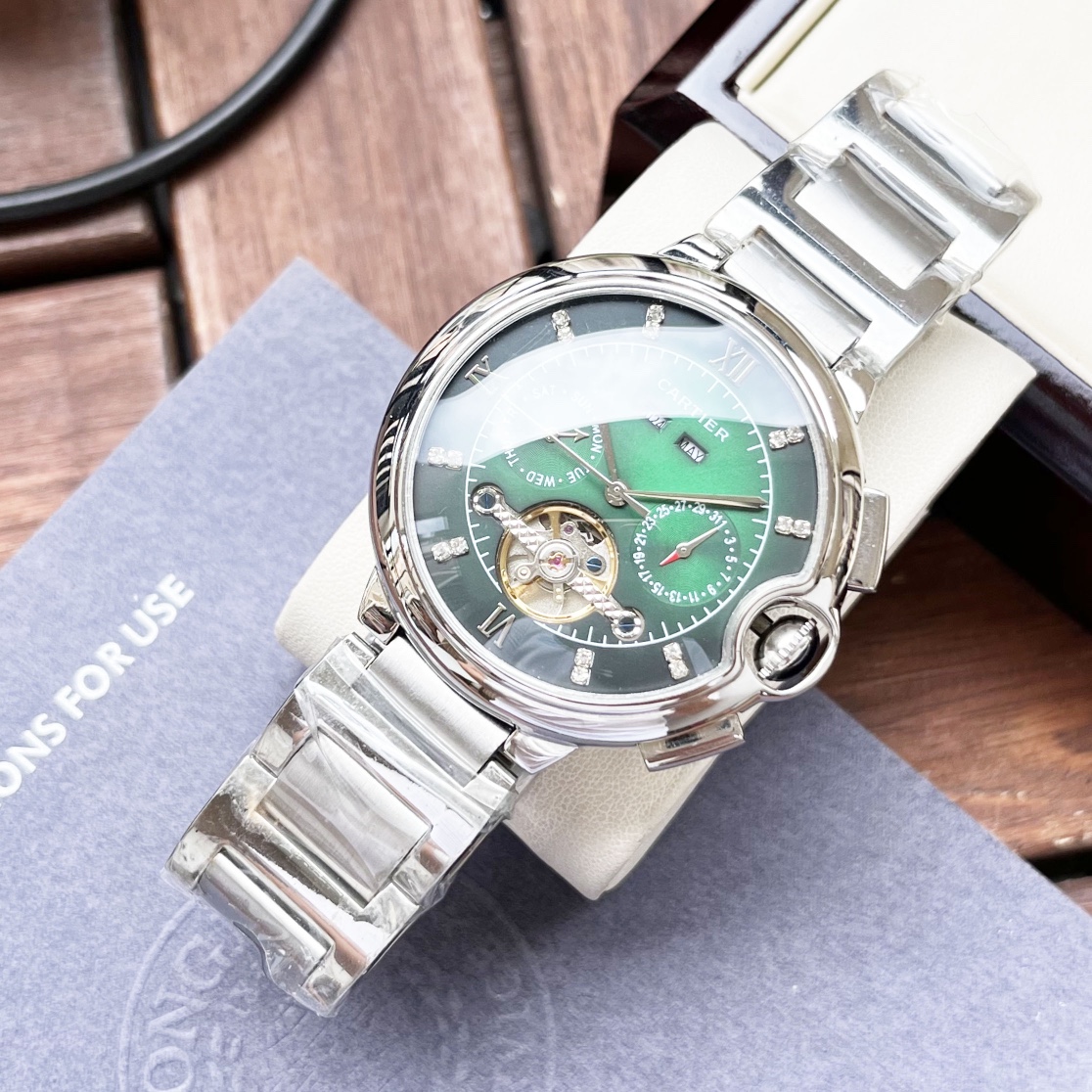 色彩豊富カルティエメンズスーパーコピー時計自動巻き機械式ムーブメント 130171N級品