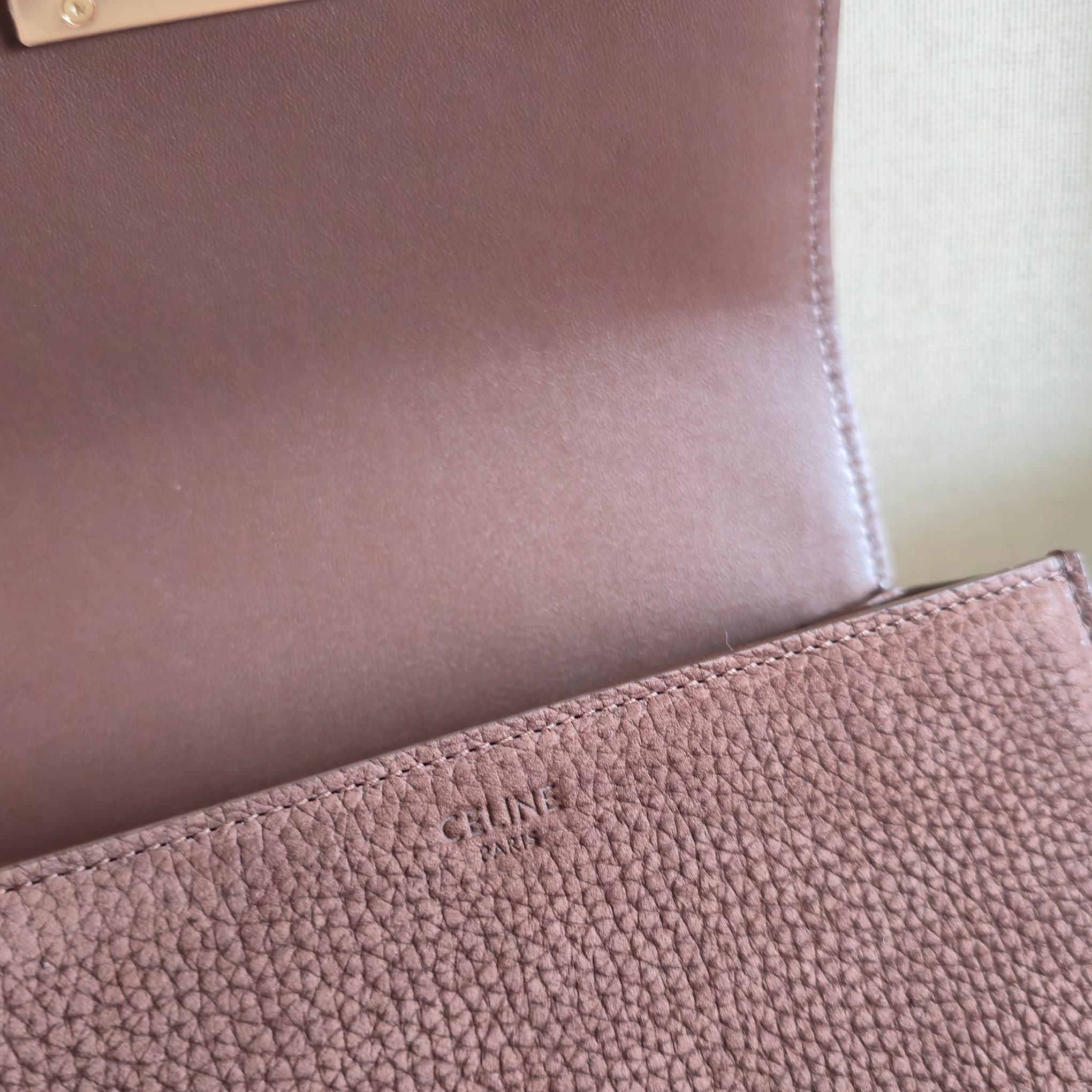 最新商品限定のセリーヌスエードカーフスキンスーパーコピーショルダーバッグ 188423-1最高級