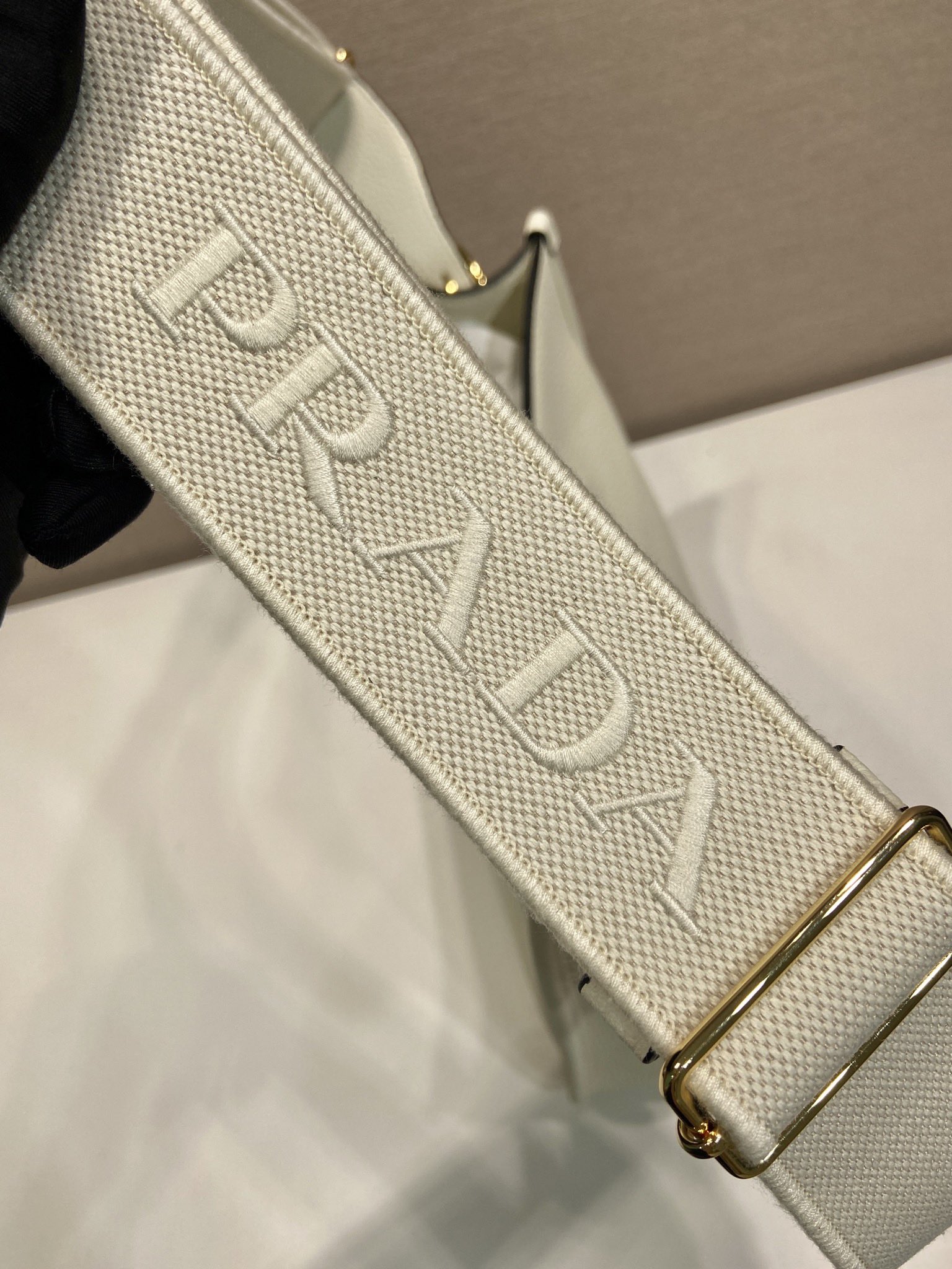 最も良いプラダファブリックワインスーパーコピートートバッグ激安価格登場! 1BC073-3最高級