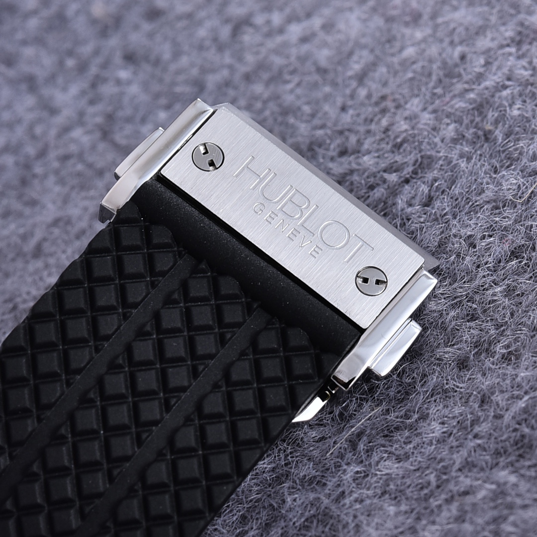 超絶のウブロビッグバンコピーフュージョン スチールダイヤ 301.SX.1170.RX.1704最高級