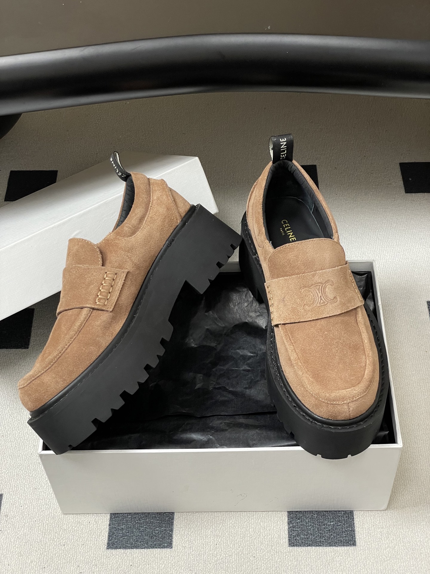 セリーヌダービーローファー2025年秋冬新作プラットフォームレースアップデザイン 332722高い品質