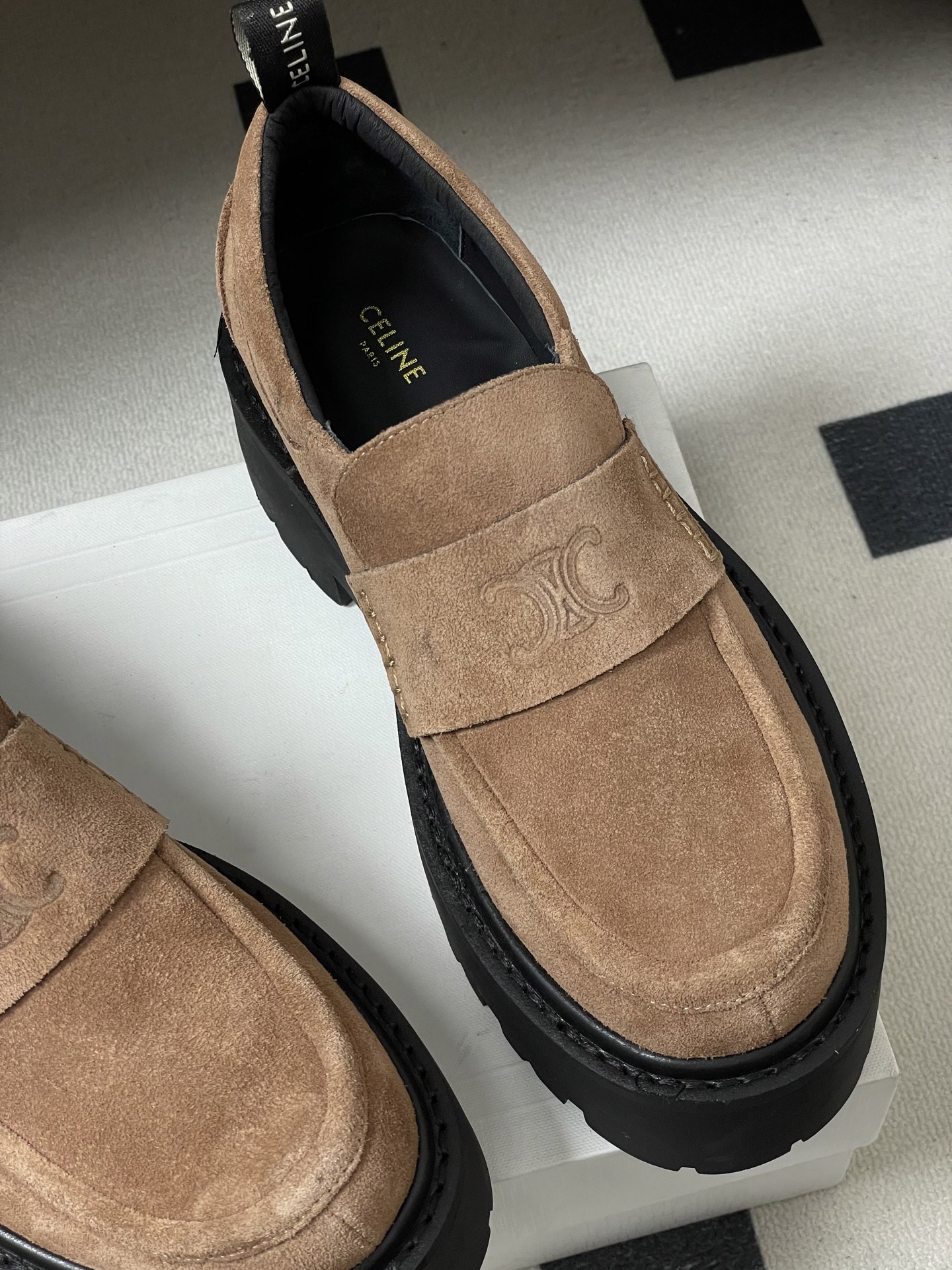 セリーヌダービーローファー2025年秋冬新作プラットフォームレースアップデザイン 332722N級品