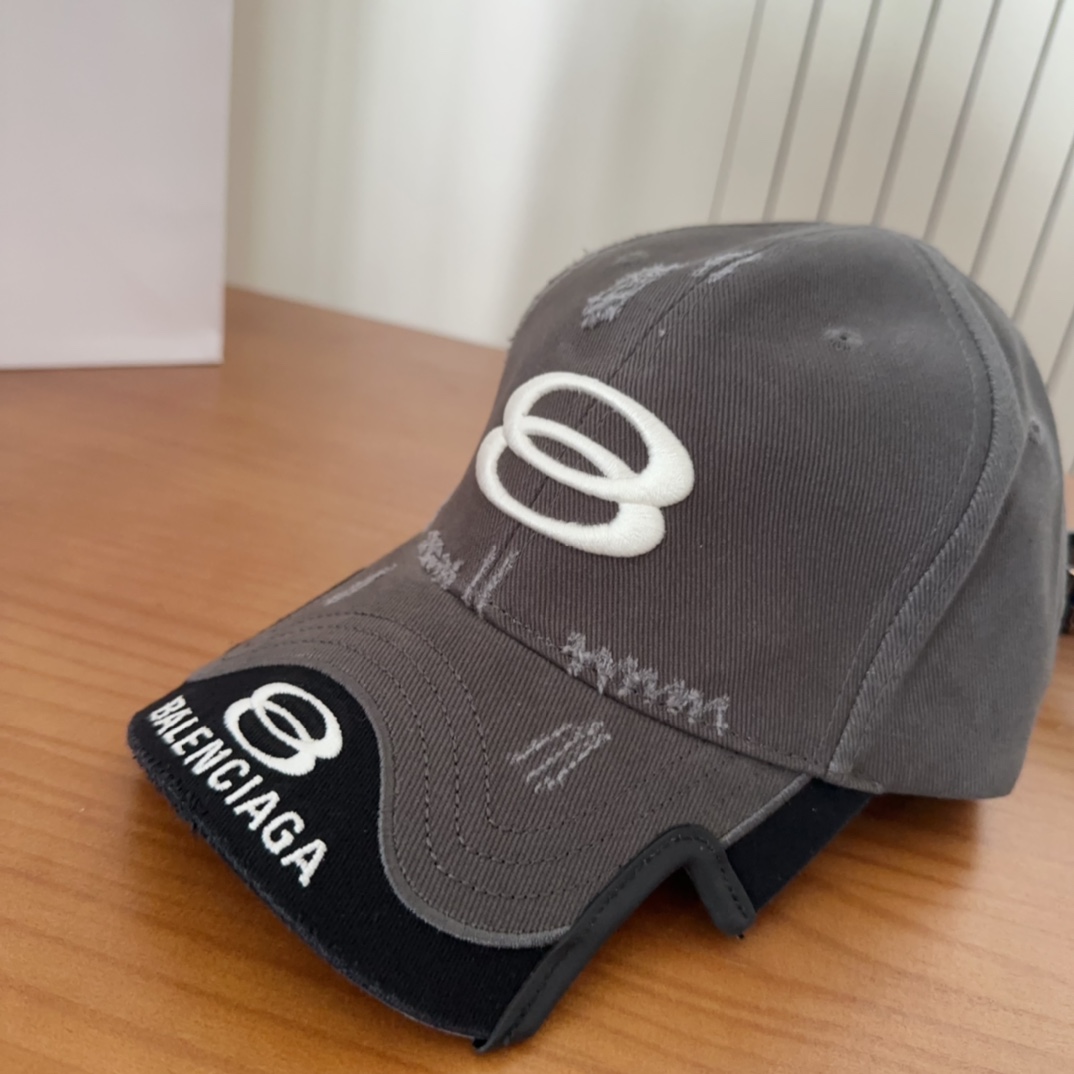 最新型出現バレンシアガスーパーコピー新作刺繍入りレターベースボールキャップ 345922激安送料無料