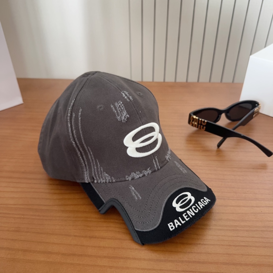 最新型出現バレンシアガスーパーコピー新作刺繍入りレターベースボールキャップ 345922高い品質