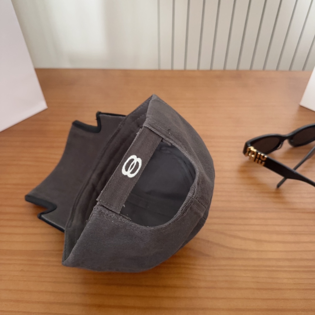 最新型出現バレンシアガスーパーコピー新作刺繍入りレターベースボールキャップ 345922最高級