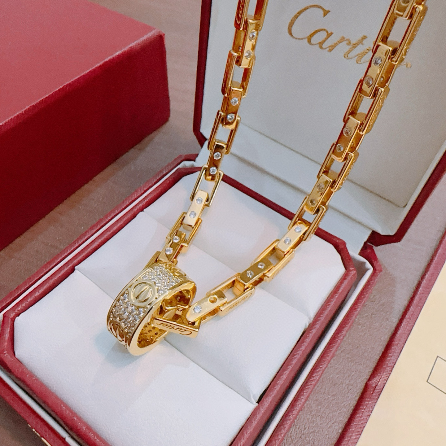 高品質のカルティエのダイヤモンドネックレスコピー 446497最良の選択激安送料無料