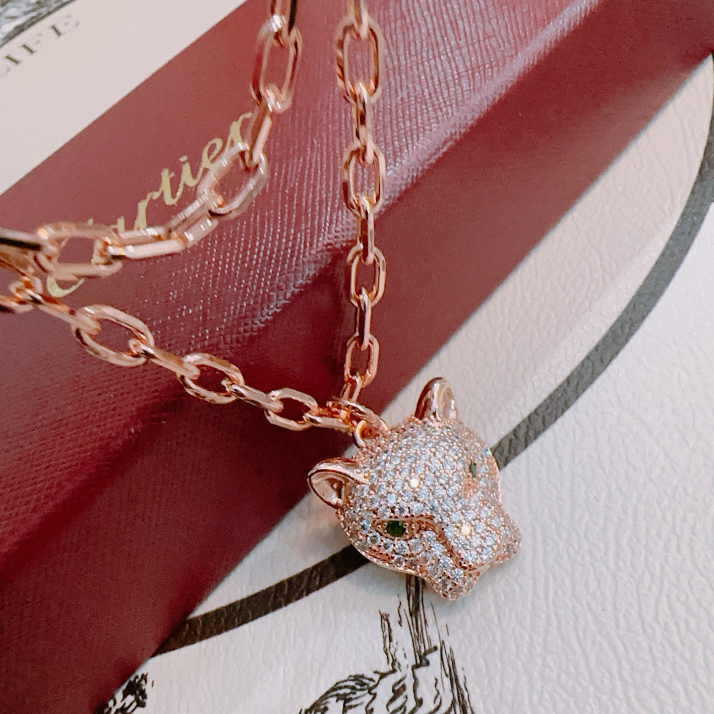 ブランドコピージュエリーカルティエの新作ダイヤモンド偽物ネックレス 447600激安送料無料