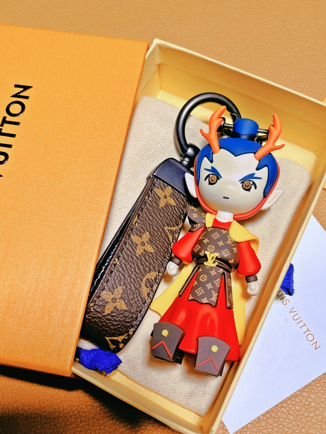 今年のルイ・ヴィトン小物・キーケースコピードラゴンプリンスキーホルダーブランド老舗  447649激安送料無料