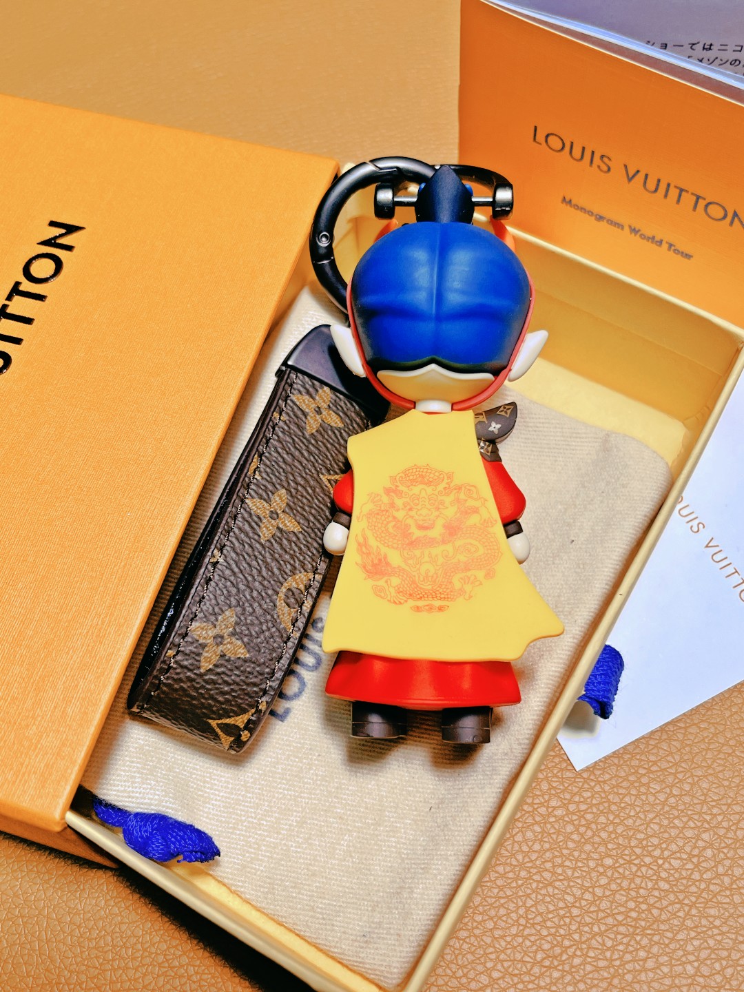 今年のルイ・ヴィトン小物・キーケースコピードラゴンプリンスキーホルダーブランド老舗  447649代引きを販売