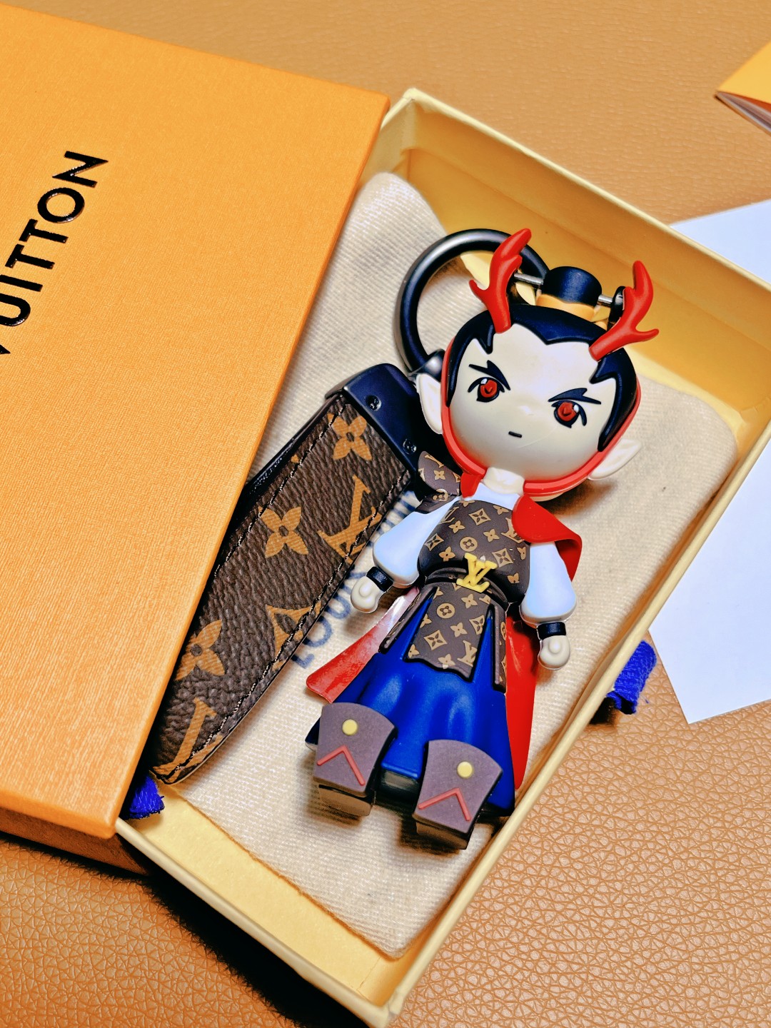 ルイ・ヴィトンドラゴンプリンス小物コピーキーホルダー新年特別な贈り物 447650高い品質