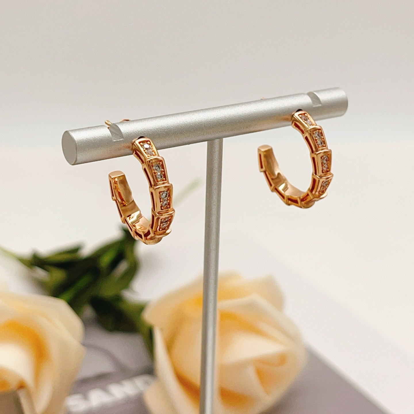 ブルガリ最新コピージュエリー満天の星ピアス 454658高貴な気質人気