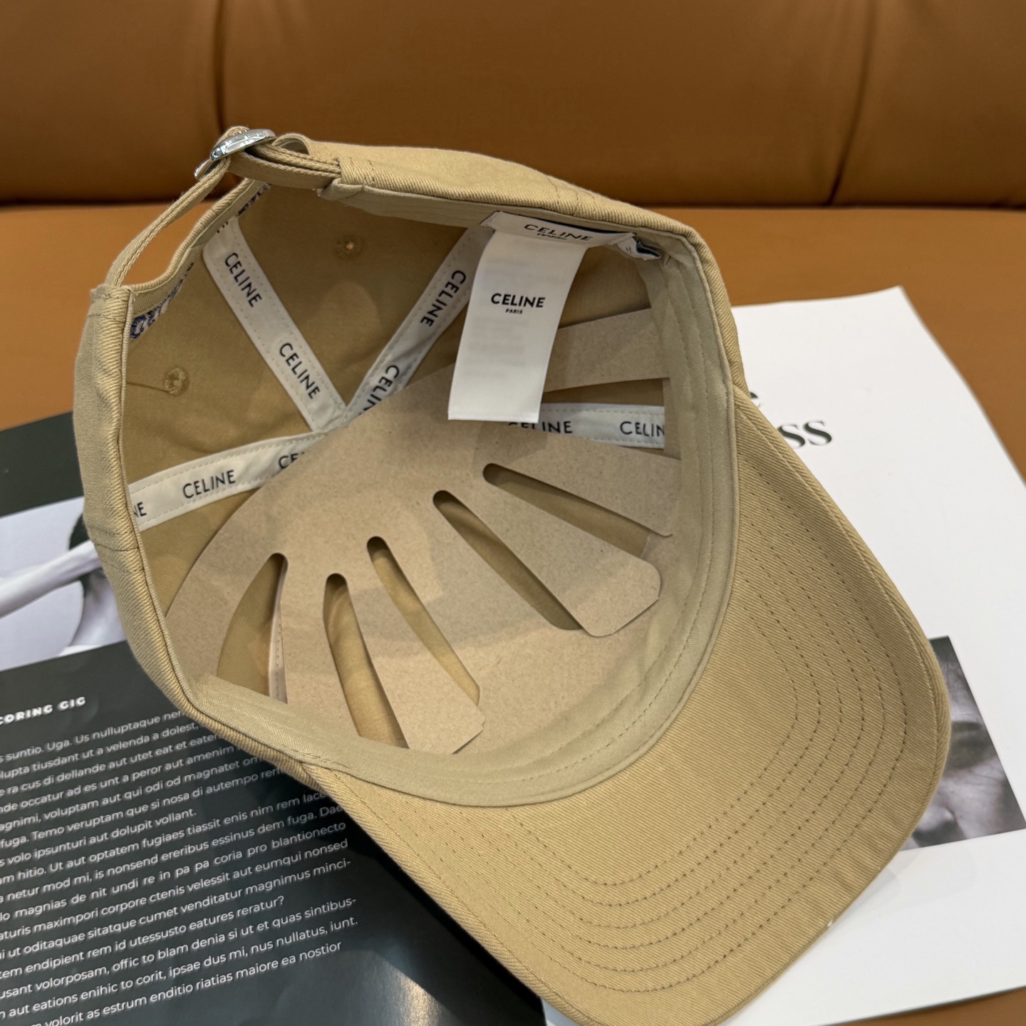 セリーヌ人気モデル シンプルロゴ スター愛用最新ベースボールキャップ 505833高い品質