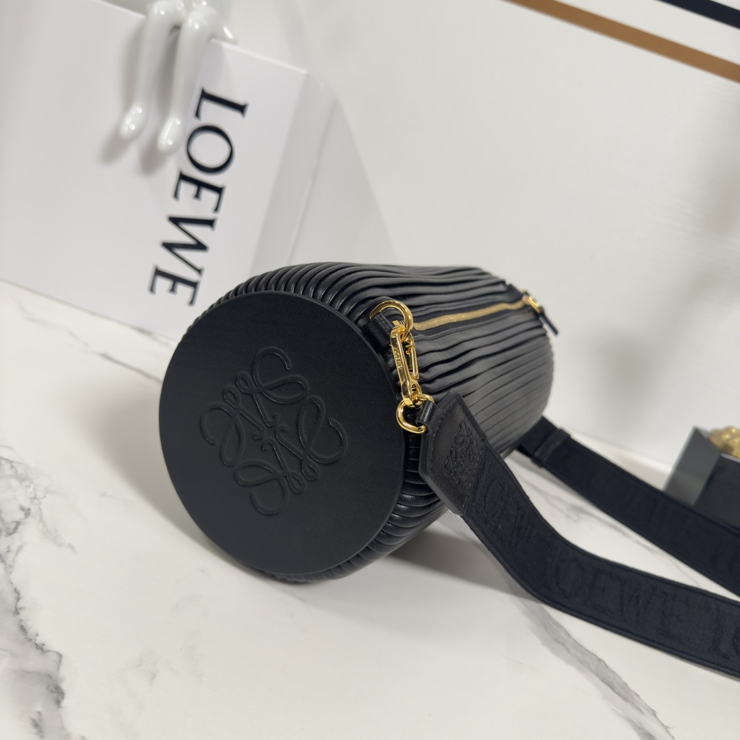 最新の海外ロエベショルダーバッグコピー3色プリーツナッパラムスキン 522128通販