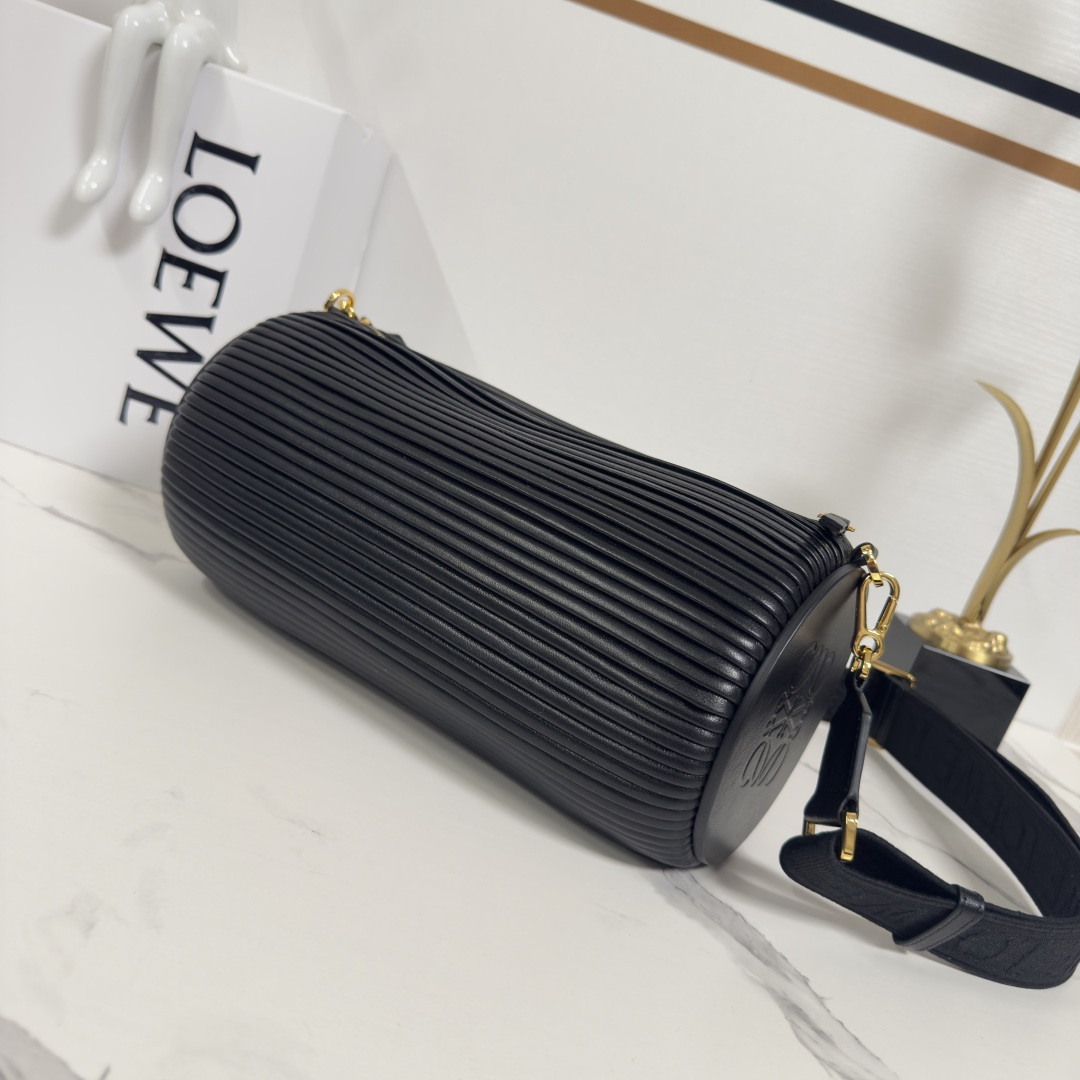 最新の海外ロエベショルダーバッグコピー3色プリーツナッパラムスキン 522128高い品質