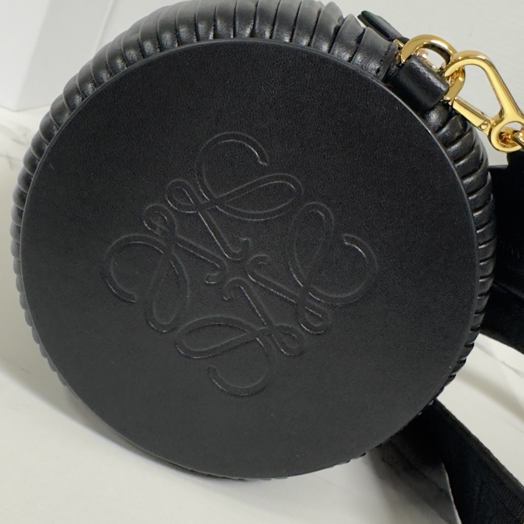 最新の海外ロエベショルダーバッグコピー3色プリーツナッパラムスキン 522128人気