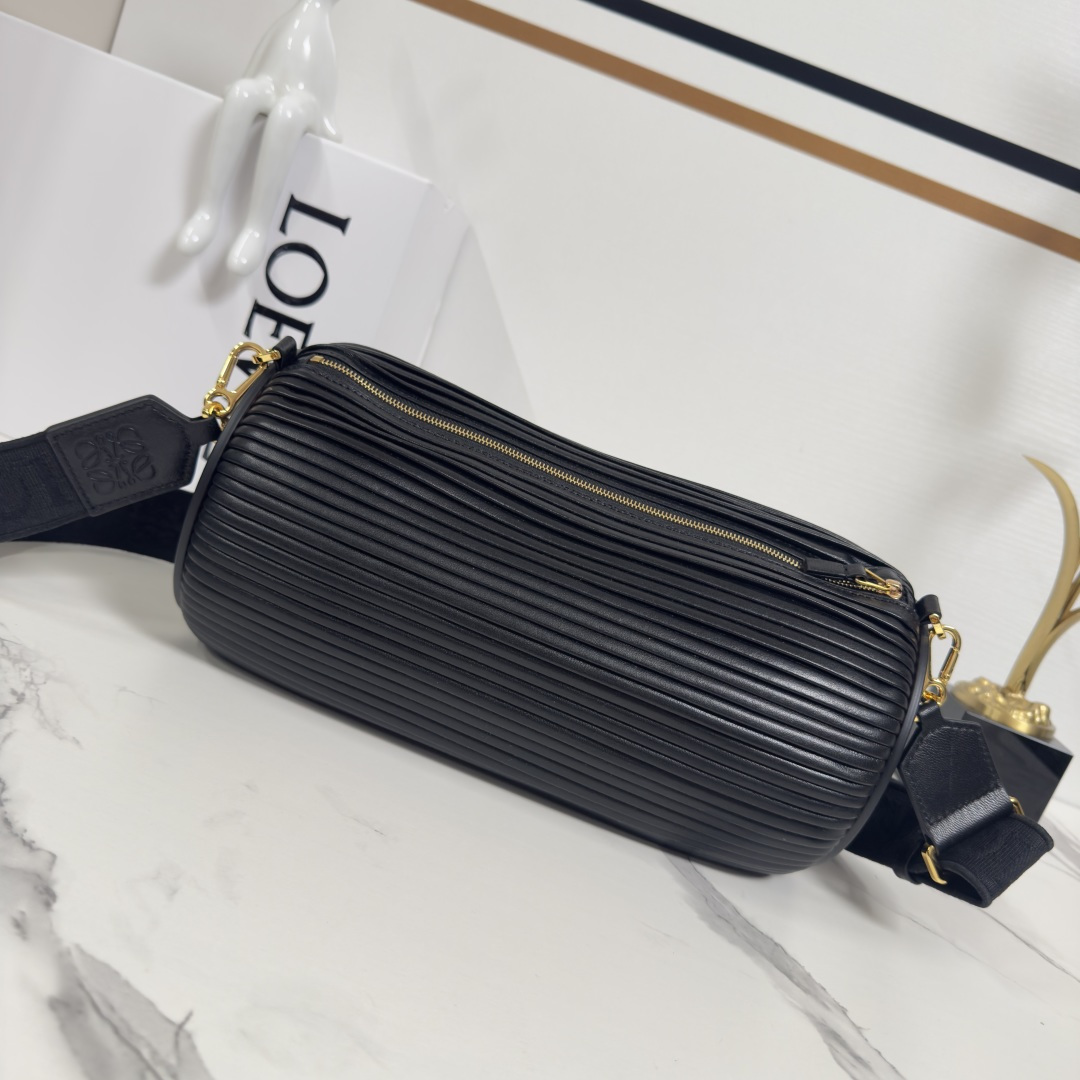 最新の海外ロエベショルダーバッグコピー3色プリーツナッパラムスキン 522128