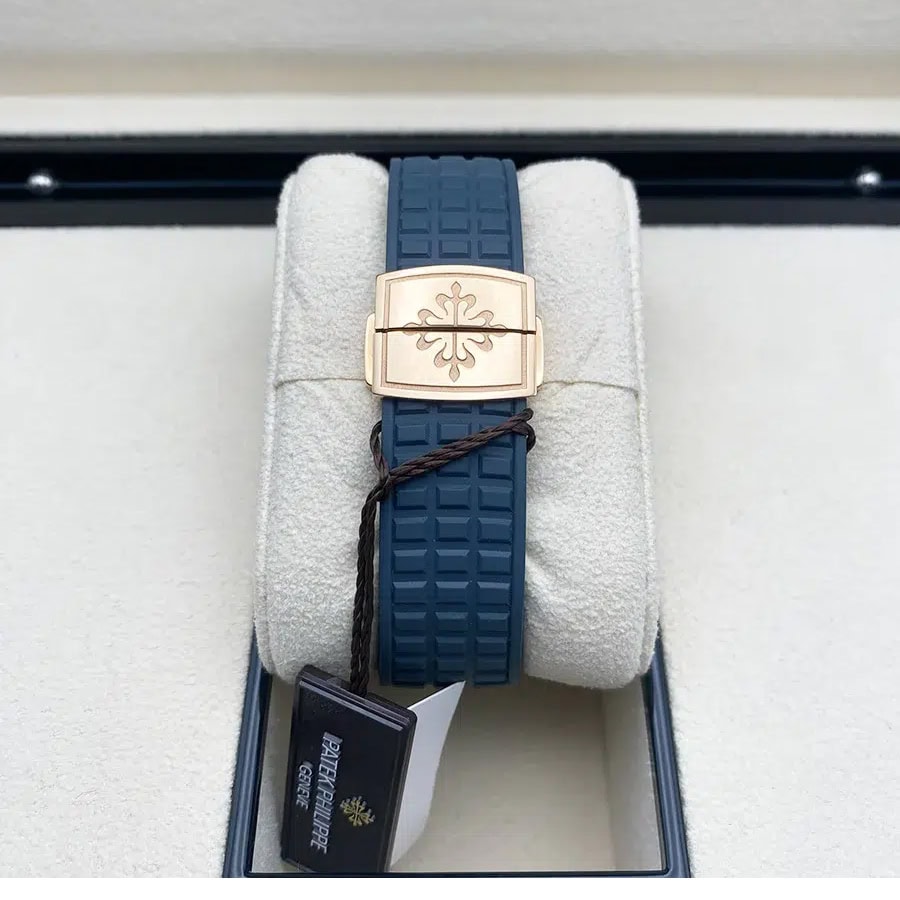 パテックフィリップ アクアノートコピーブランド精緻な時計製造 5261R-0011人気