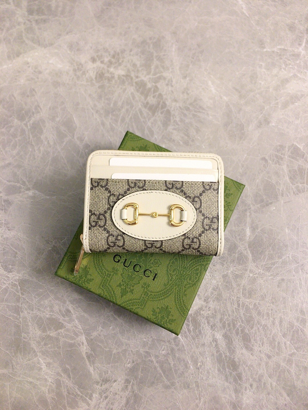 新品絶妙なデザイングッチ財布キーケースコピーマーモントカードホルダー 658549N級品