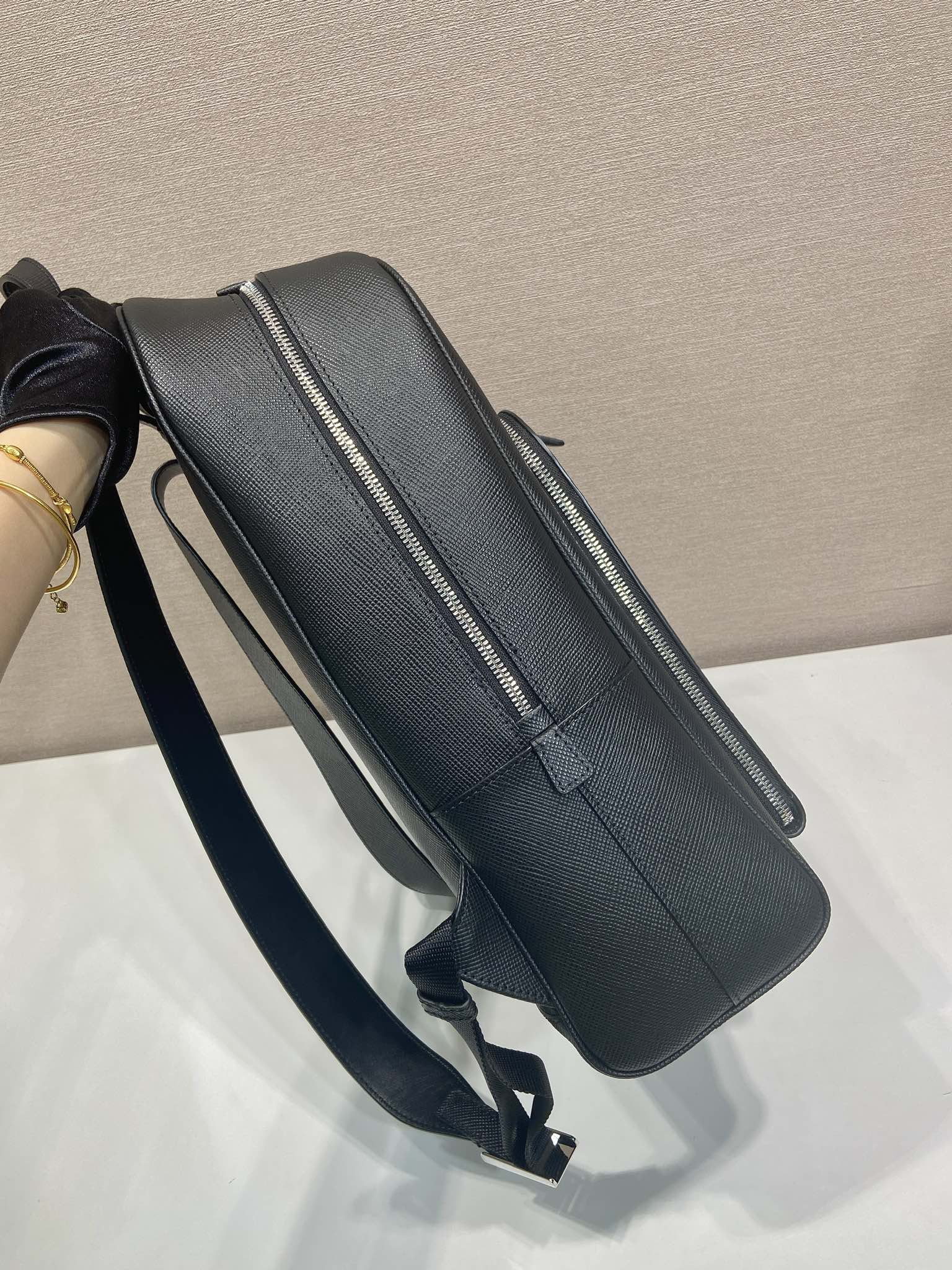 上流階級のプラダ黒バックパックスーパーコピー続々登場! 78009-1人気