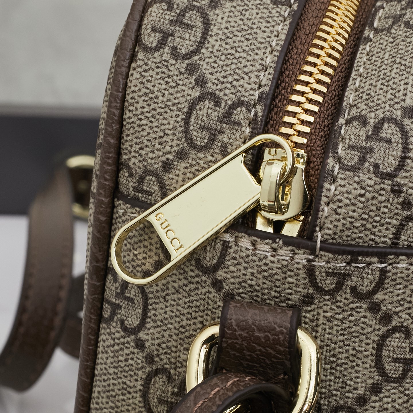 新着！業界No.1クラシックなグッチスーパーコピーカメラバッグ 841310最高級