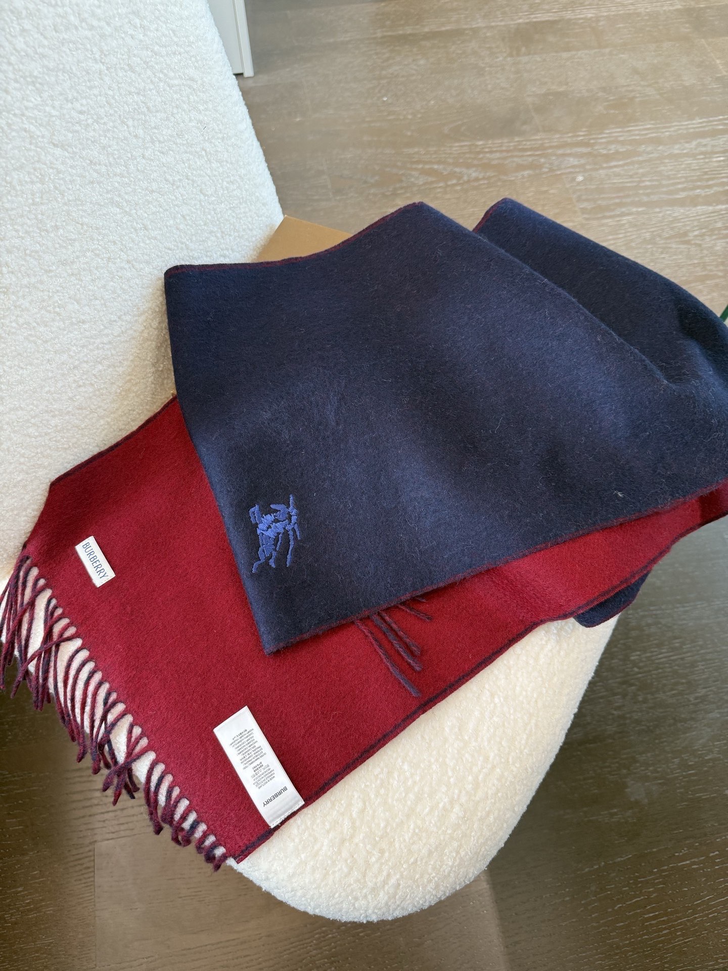 専業ブランドコピーバーバリー2025最新激安販売リバーシブルスカーフ BU150高い品質