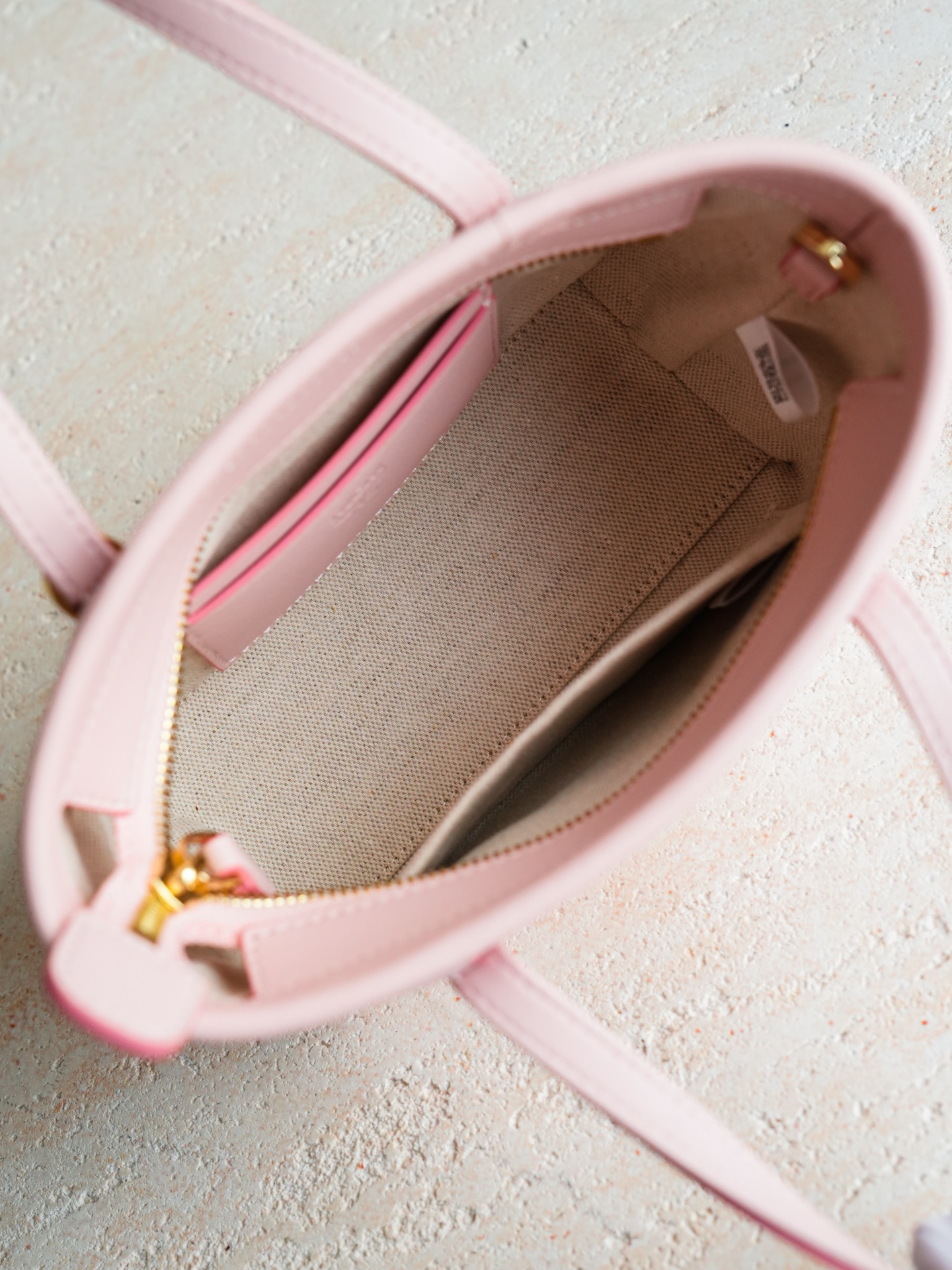 当店新作MCMバッグスーパーコピースーパーミニ ヘイズ ピンク ベジタブルバスケット G09811品質保証