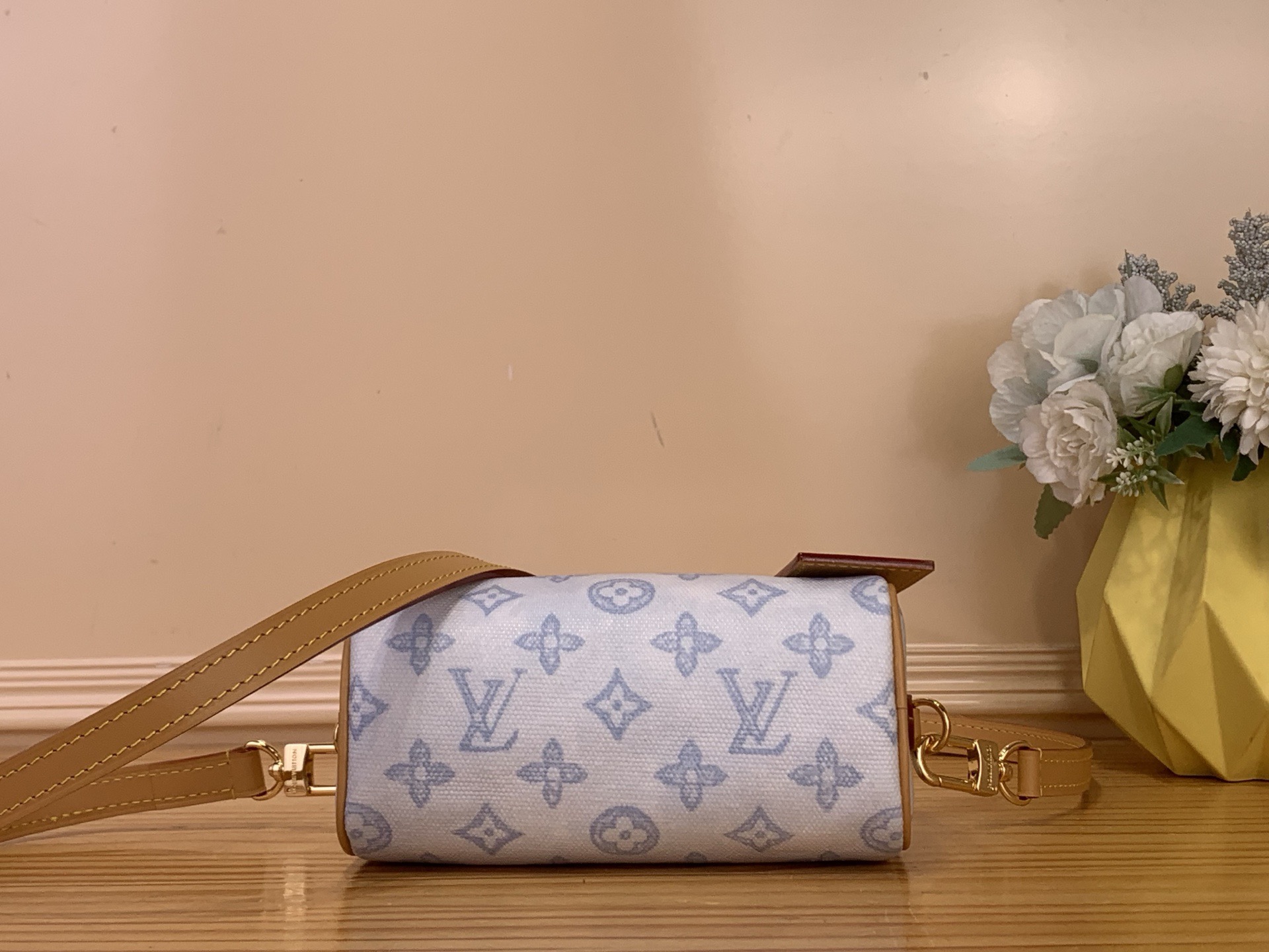 ルイヴィトンのアップグレード版サック・ナノ・スピーディ ライトブルーハンドバッグ M28323N級品