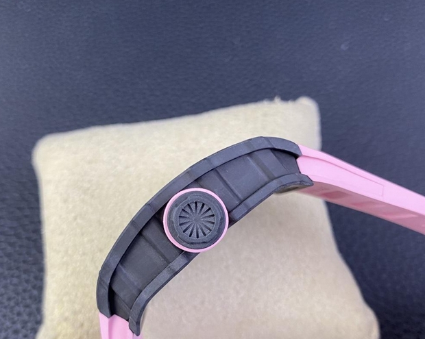 2026最新作リシャールミルピンクコピー時計一体式ムーブメント RM35-08人気