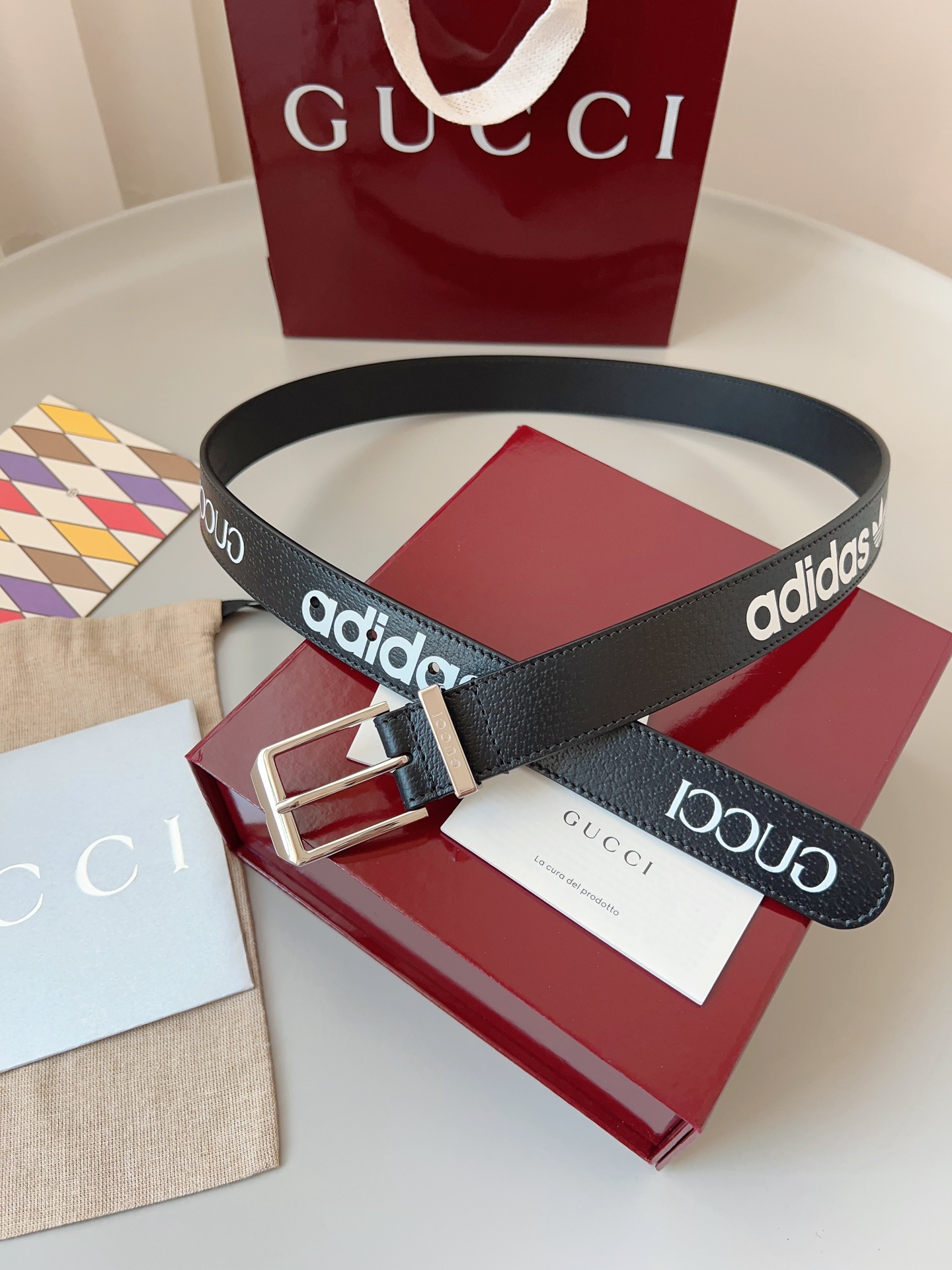 信用第一グッチのシグネチャーGGパターンナロー人気上昇ベルト gu5660