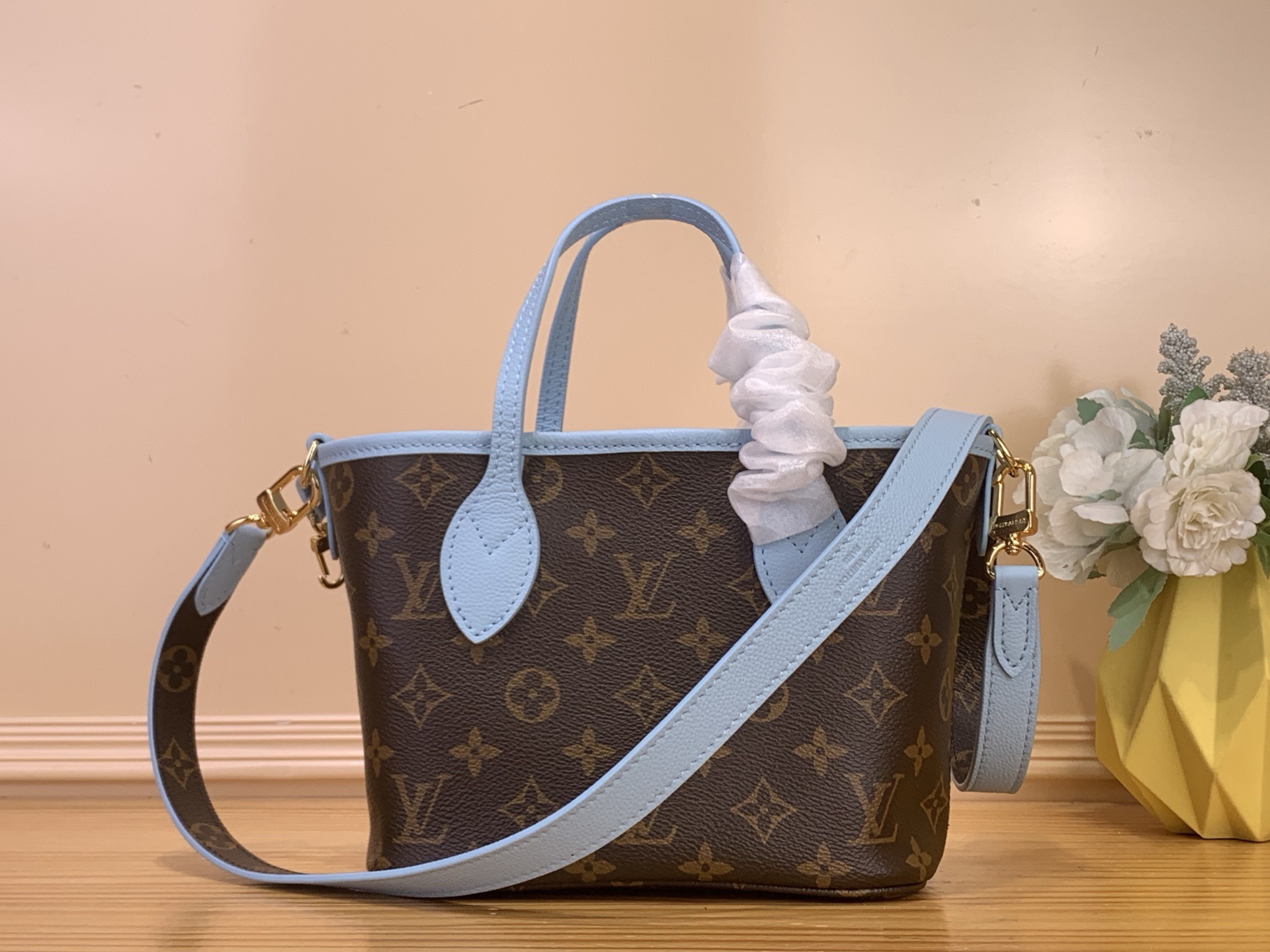 2026大人気スーパーコピールイ・ヴィトン モノグラム/スカイブルー ハンドバッグ m28318-1通販