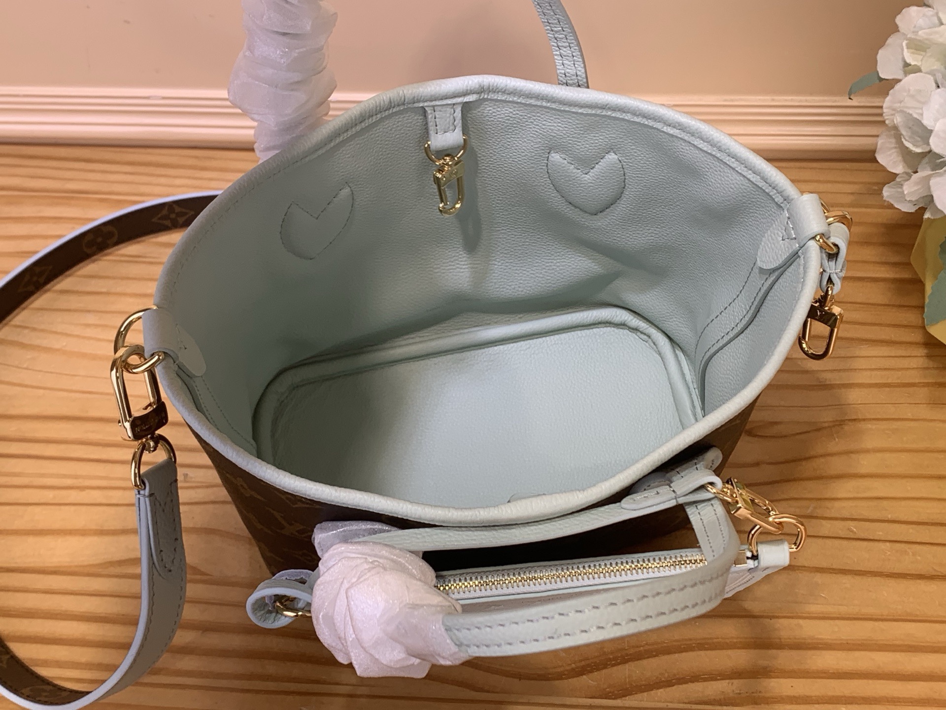 絶対無事ルイヴィトン ネヴァーフル インサイドアウト BB ハンドバッグ激安専門店 m28318品質保証