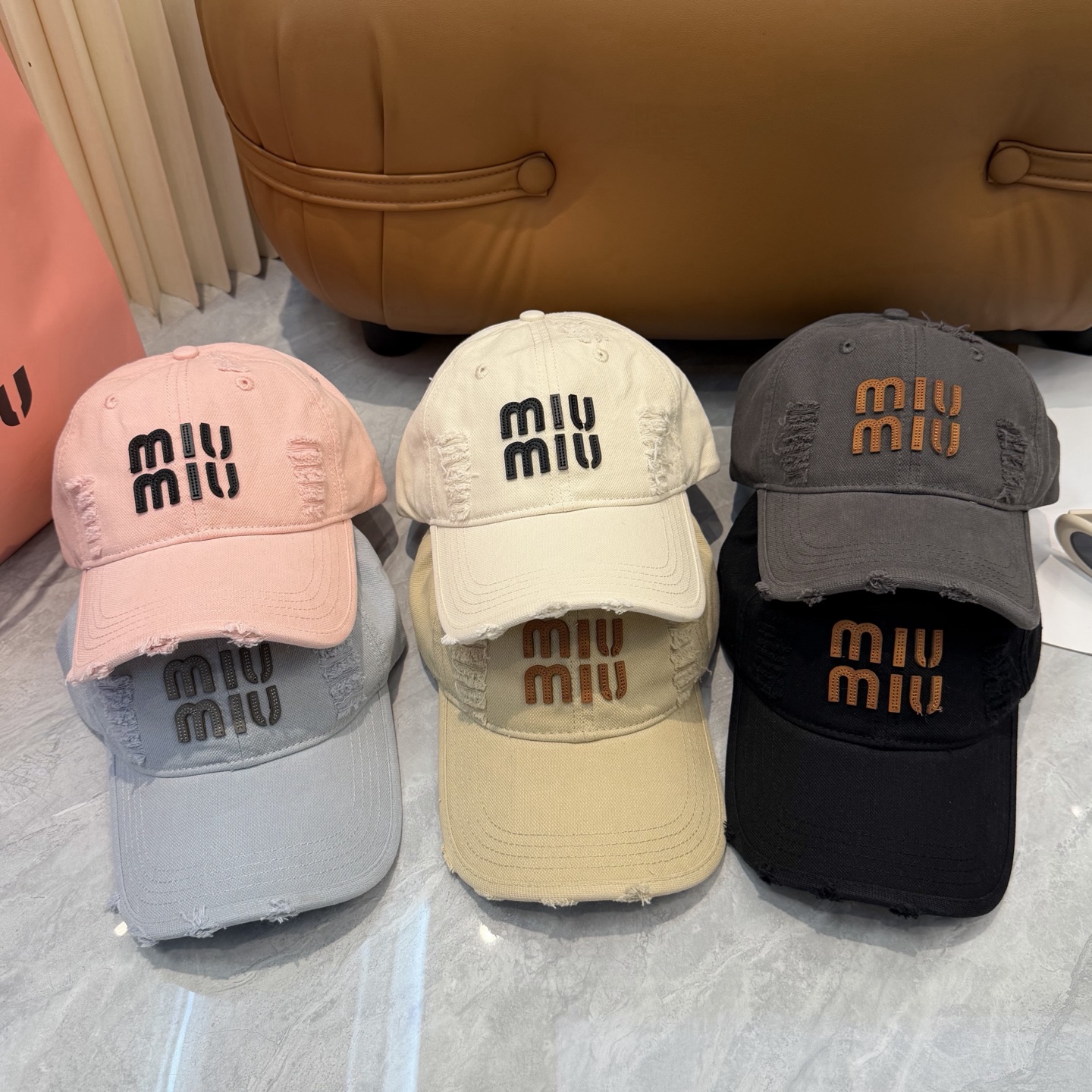 2026年春の新作色彩豊富ミュウミュウ帽子コピーベースボールキャップ m5800