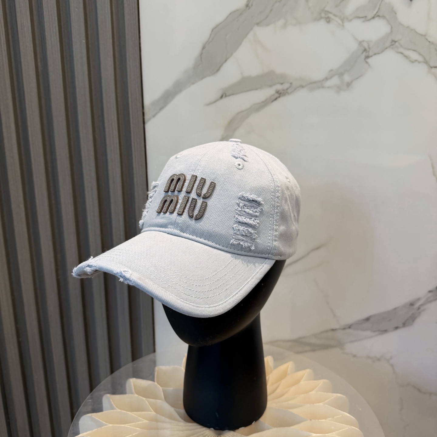 2026年春の新作色彩豊富ミュウミュウ帽子コピーベースボールキャップ m5800