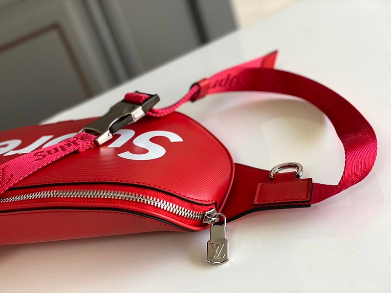 ルイヴィトン ショルダーバッグ 新作 偽物 コラボ バムバッグ BUMBAG RED 赤 vur60762通販