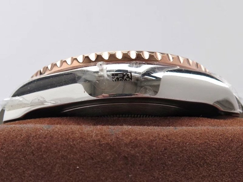 Rolex ロレックス コピー 時計 スオイスターパーペチュアル ヨットマスターII メンズ 自動巻き 116681代引きを販売