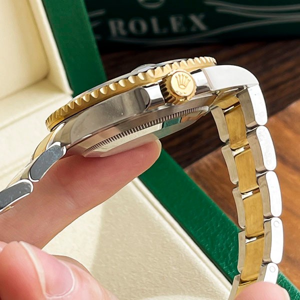 Rolex ロレックス 時計スーパーコピー シードゥエラー オイスター 126613LN人気