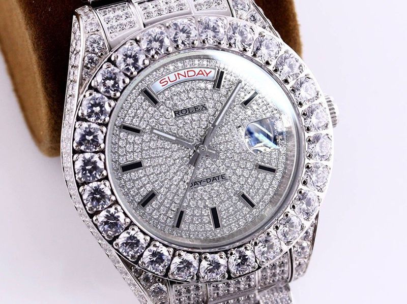 ロレックス ROLEX  時計 偽物 デイデイト 39MM メンズ シルバー 全面ダイヤ roj83110