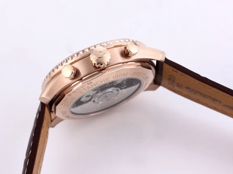 ブライトリングレジェンダリー アビエーション シリーズ (クラシック AVI )43mm イエローゴールドコピー時計