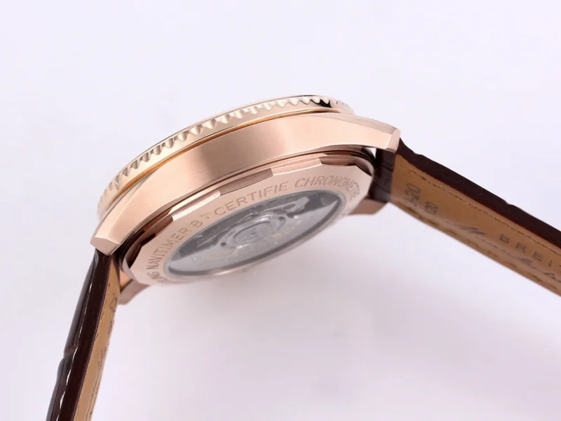 ブライトリングレジェンダリー アビエーション シリーズ (クラシック AVI )43mm イエローゴールドコピー時計